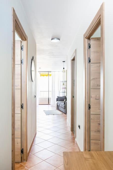 Cosy Apartment In Los Cristianos 5Min To The Ocean Exterior photo